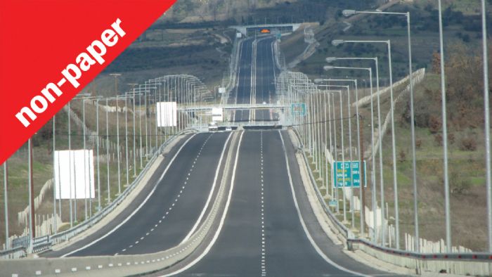 O... γκρινιάρης 